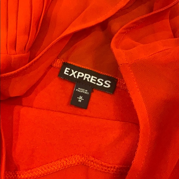 Express Red Top - Picture 3 of 5
